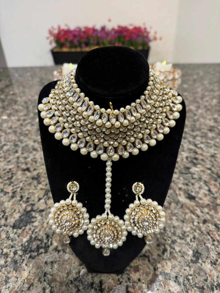 Luxury White Kundan Pearl Bridal Choker Set with Earrings & Maang Tikka