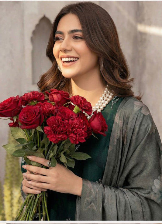 Emerald Green Embroidered Lawn Suit with Chiffon Dupatta