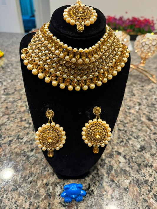 Luxury Gold Pearl Bridal Choker Set with Earrings & Maang Tikka
