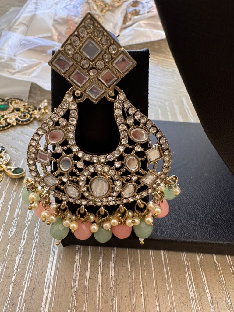 Pastel Mirror & Pearl Bridal Jewelry Set with Earrings & Maang Tikka