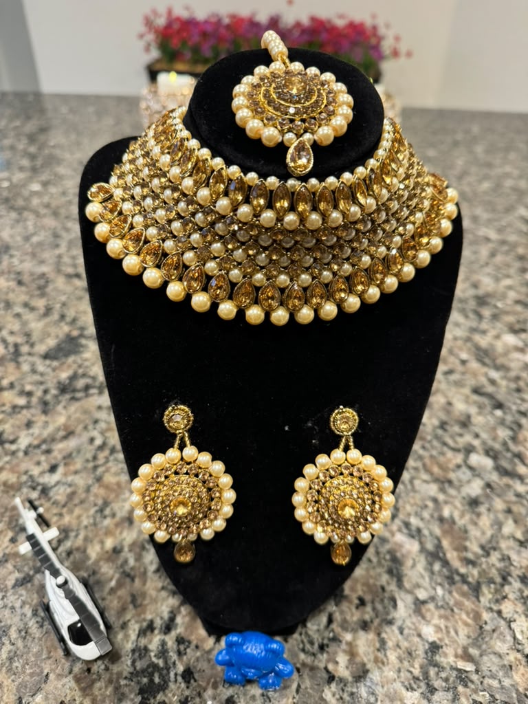 Luxury Gold Pearl Bridal Choker Set with Earrings & Maang Tikka