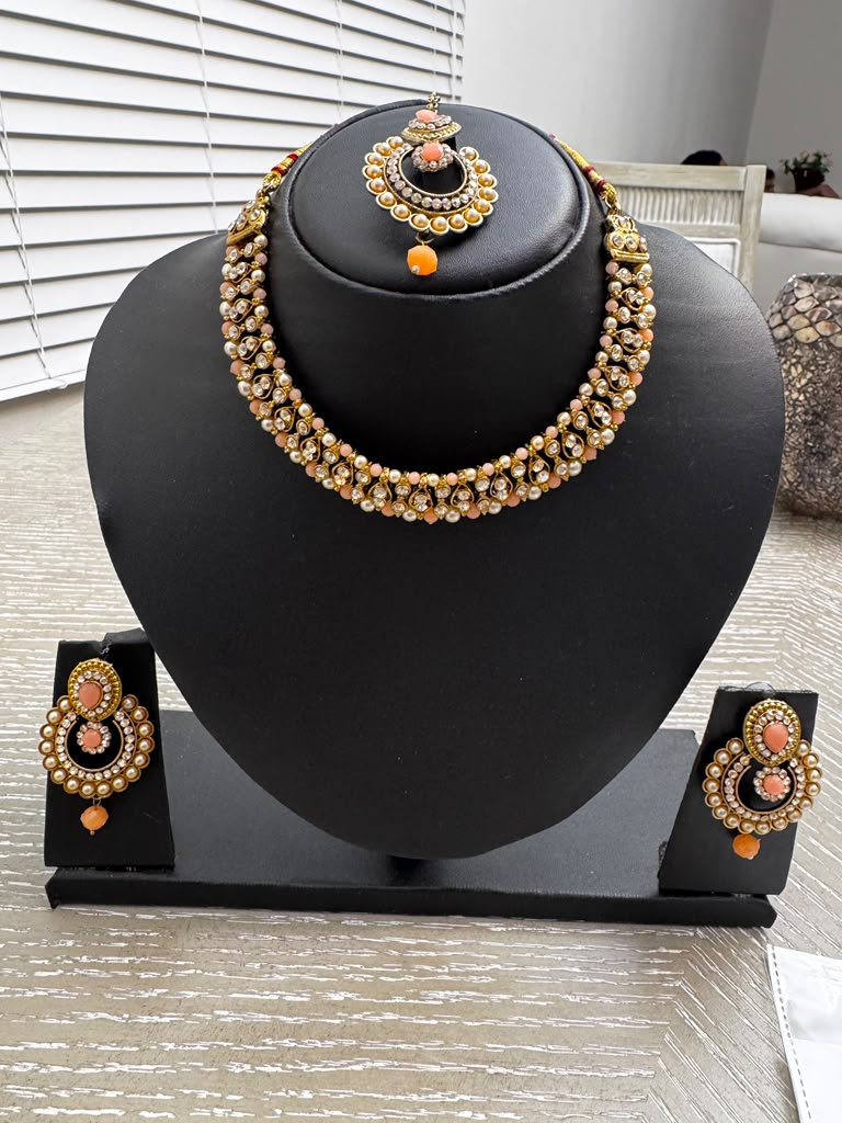 Peach Kundan Choker Jewelry Set – Necklace, Earrings & Maang Tikka