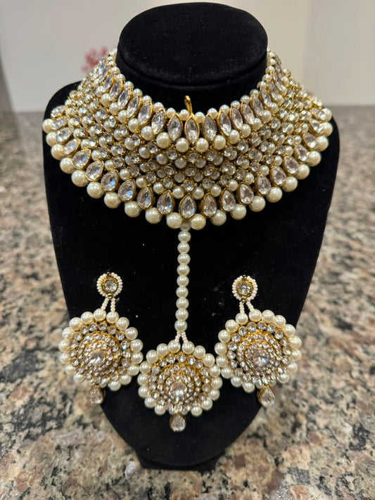 Luxury White Kundan Pearl Bridal Choker Set with Earrings & Maang Tikka