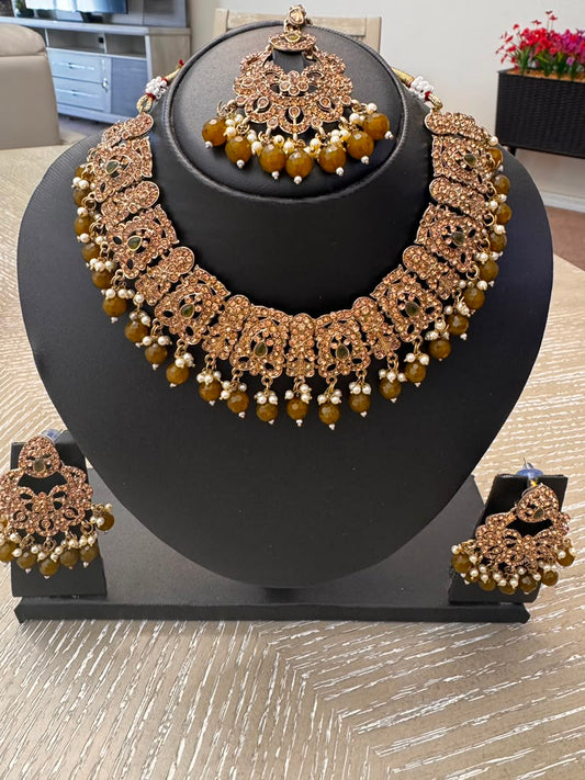 Antique Gold Bridal Jewelry Set – Necklace, Earrings & Maang Tikka