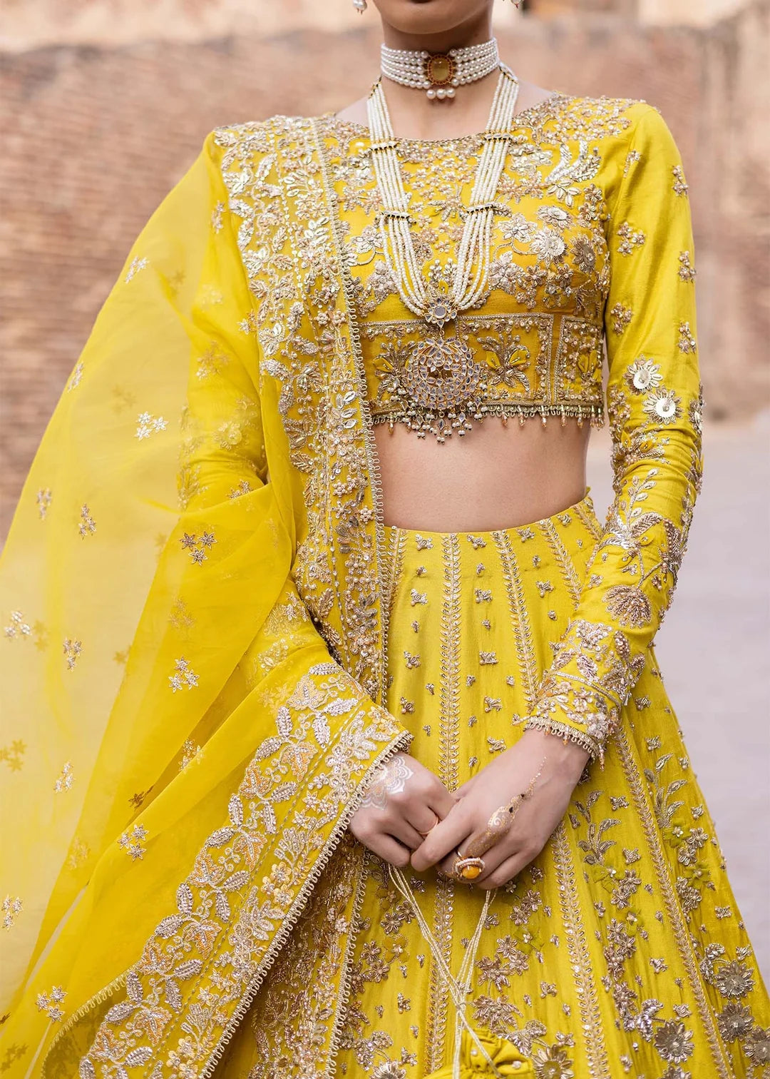 Lehenga Choli with Embroidered Organza Dupatta – Mehndi Wedding Dress