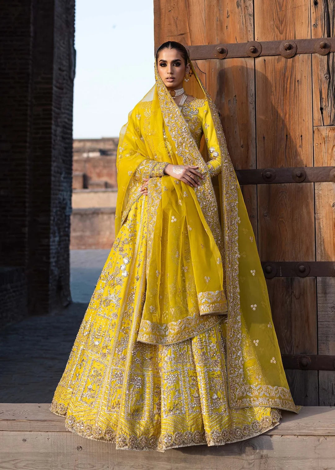Lehenga Choli with Embroidered Organza Dupatta – Mehndi Wedding Dress