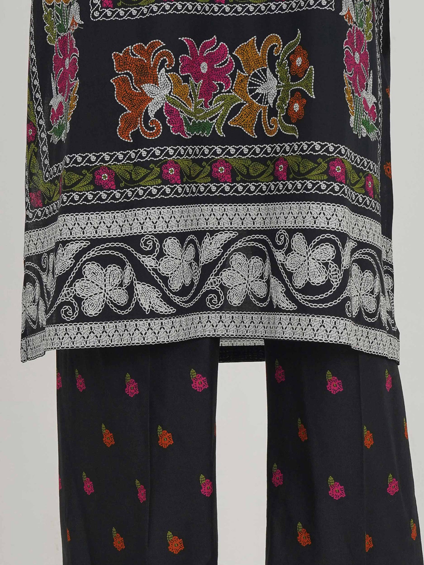 3 Piece Lawn Suit- Printed (Stitched)