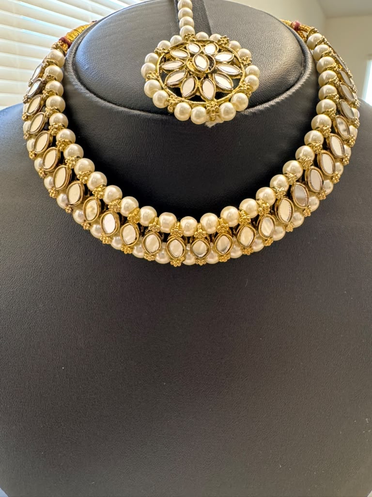Classic Pearl & Kundan Choker Jewelry Set – Necklace with Stud Earrings