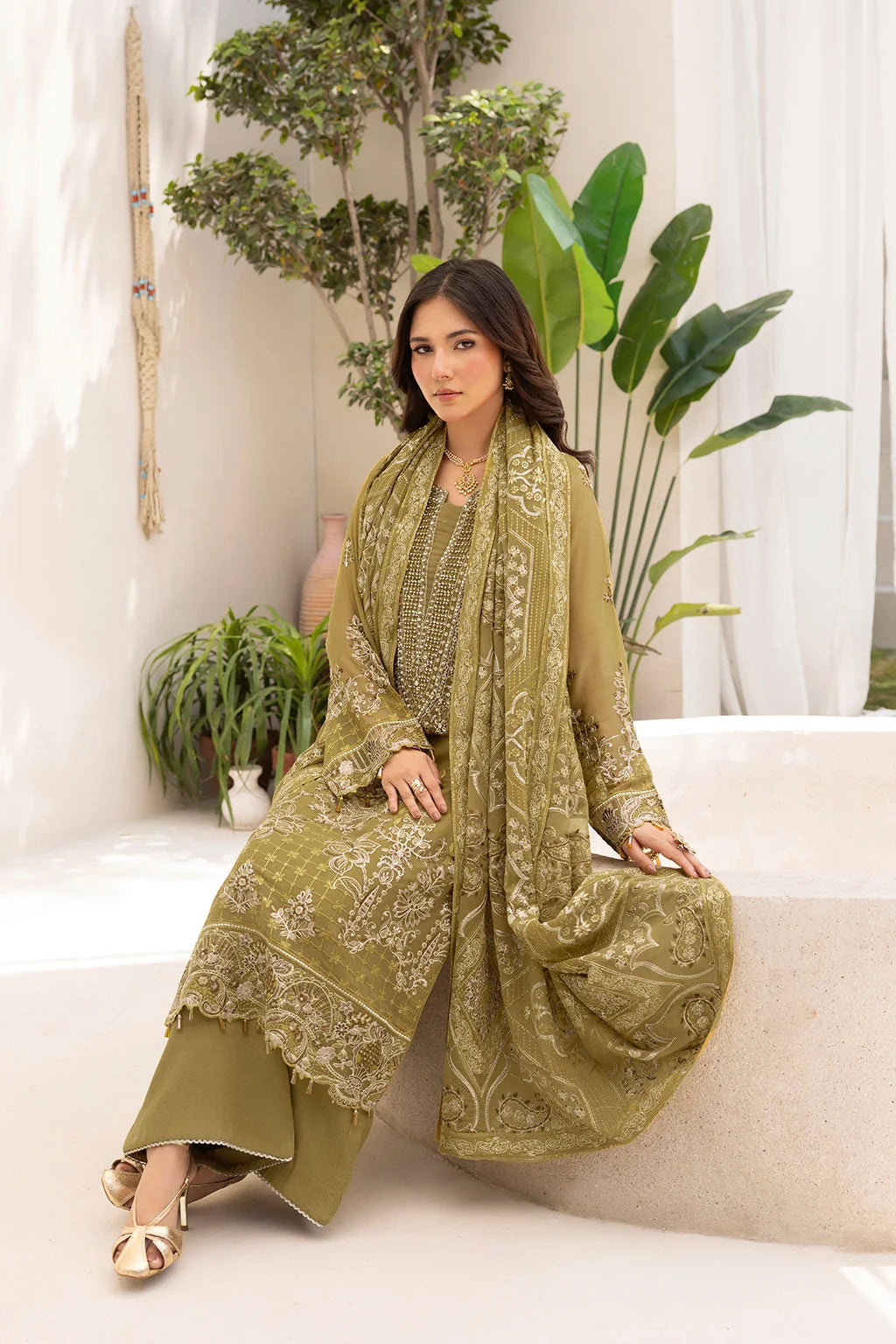 Embroidered Chiffon Suit with Sequins & Hand Embellished Organza ( EC116 )